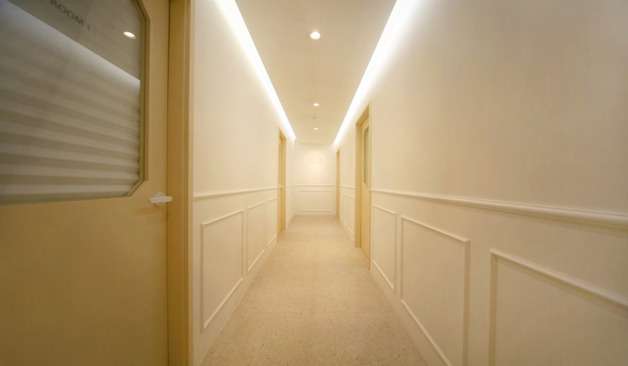 구로디지털단지역 나나스웨디시 복도