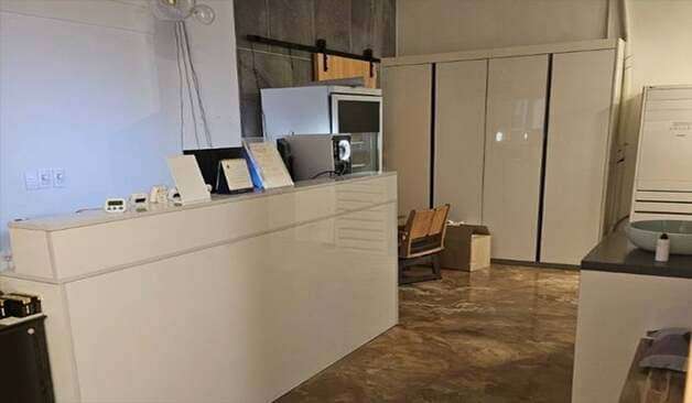 전주 효자동 시그니엘 화이트 톤의 카운터 이미지