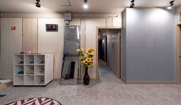 시흥 배곧 골드아로마테라피 깔끔한 복도 이미지1