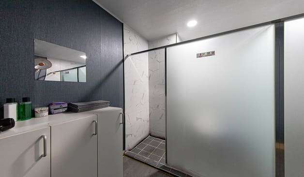 시흥 배곧 골드아로마테라피 모던한 샤워실 이미지1