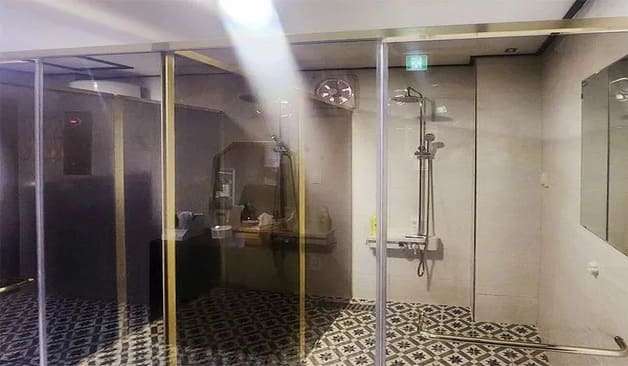 진주 하대동 청담아로마 샤워실