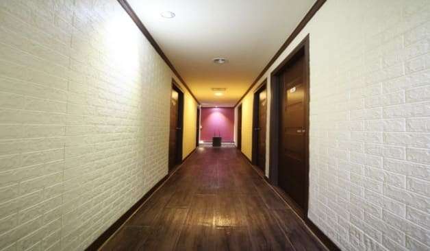 천안 두정동 킹덤테라피 복도