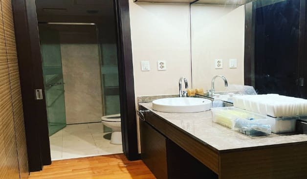 용산 델루나테라피 화장실 및 세면대