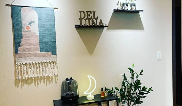 용산 델루나테라피 장식품2