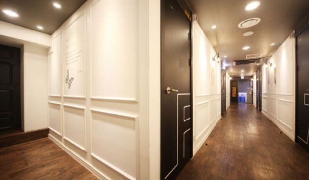 부천 꿀아로마 복도 측면