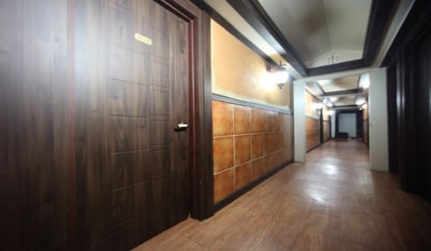 광주 황실 복도 벽면