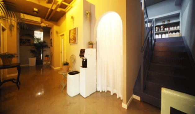 하남 라보떼테라피 2층 계단