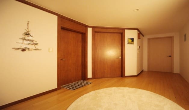 성남 그랑스웨디시 복도 벽면