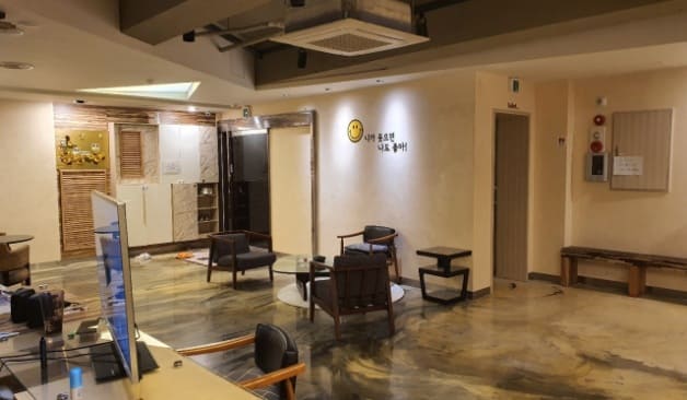 부산 동래구 포카리스웨디시 로비