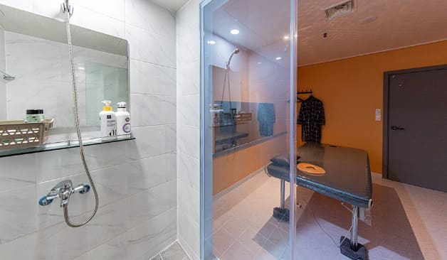 천안 꽃테라피 샤워실