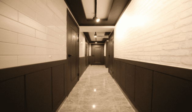 수원 럭셔리 복도