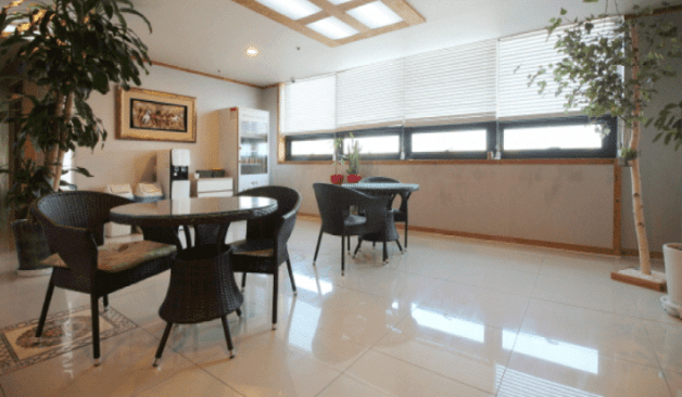 수원 예가 로비