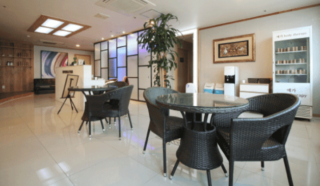 수원 예가 로비 전경