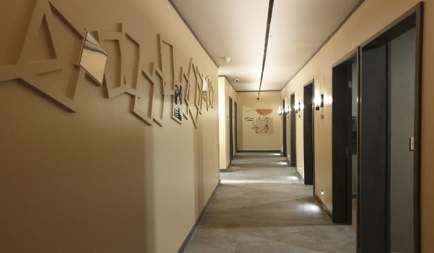 하남 맥심테라피 복도 인테리어