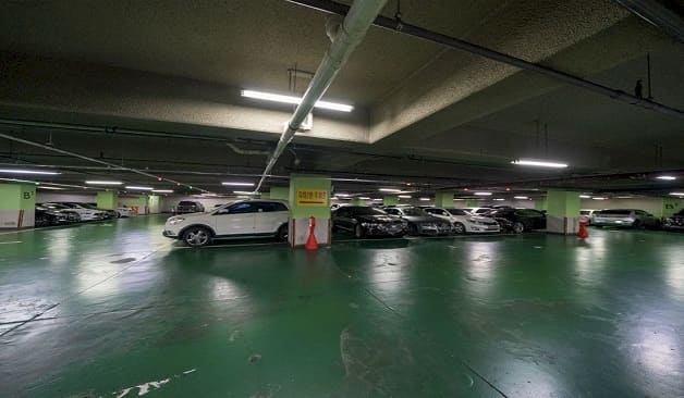 부천 상동 더베이스웨디시 주차장