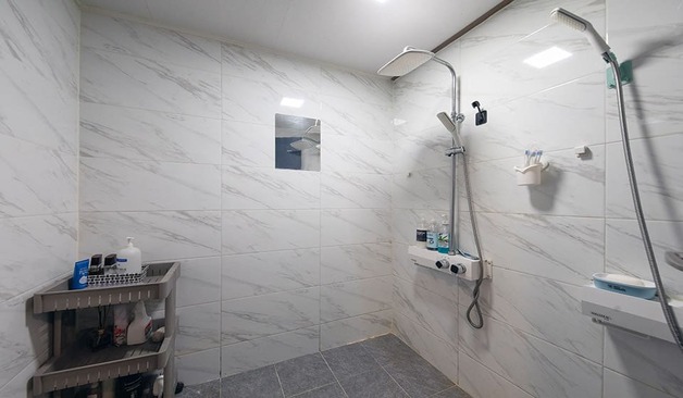 수유 골드문스웨디시 샤워실